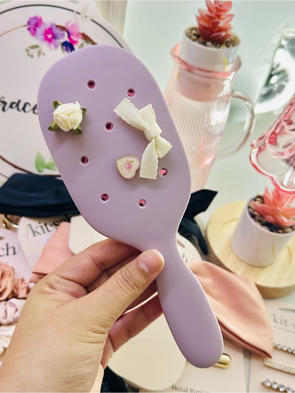 Silicone Hair Brush Kitsch Paddle Brush - Soft Violet